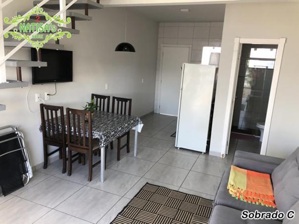 Sobrados Aconchegante Com Piscina "Natisashouse" Βίλα Bombinhas Εξωτερικό φωτογραφία