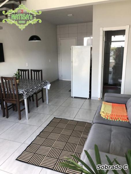Sobrados Aconchegante Com Piscina "Natisashouse" Βίλα Bombinhas Εξωτερικό φωτογραφία