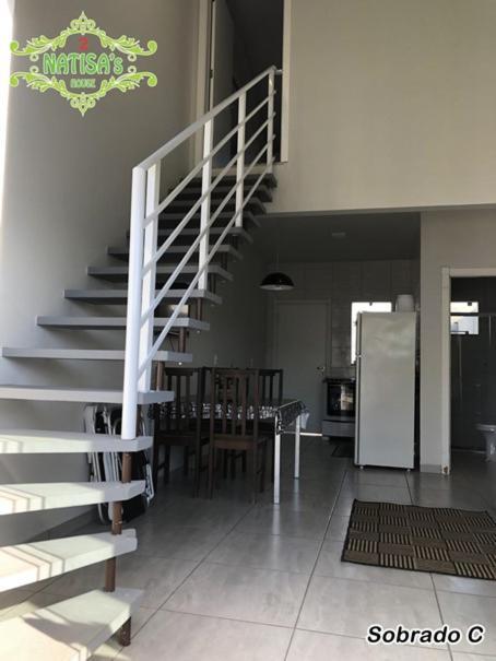 Sobrados Aconchegante Com Piscina "Natisashouse" Βίλα Bombinhas Εξωτερικό φωτογραφία